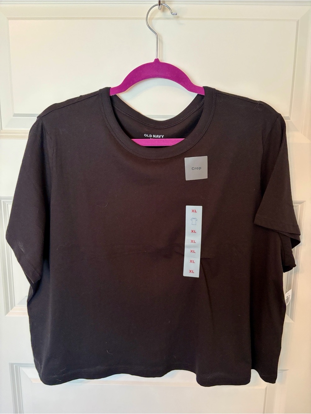 NWT Old Navy Black Crewneck Crop T-Shirt